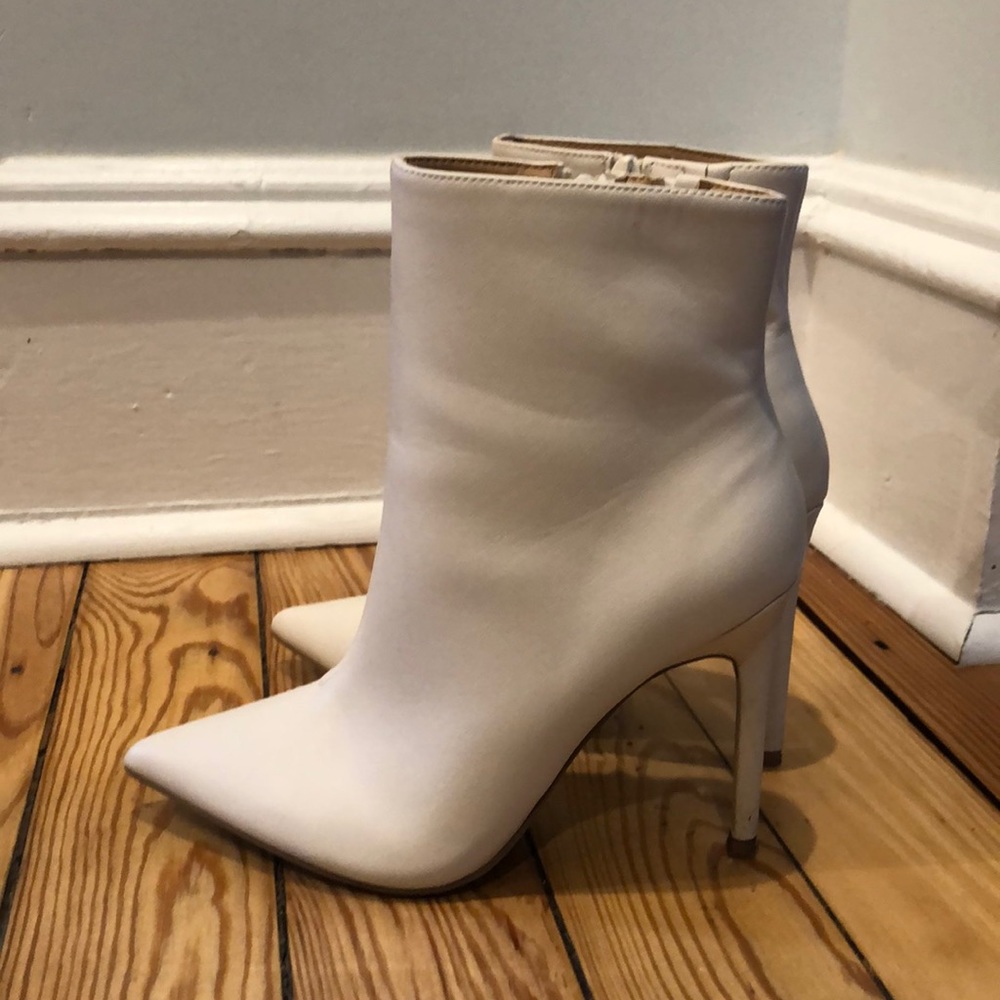 Express Thin Heeled Booties